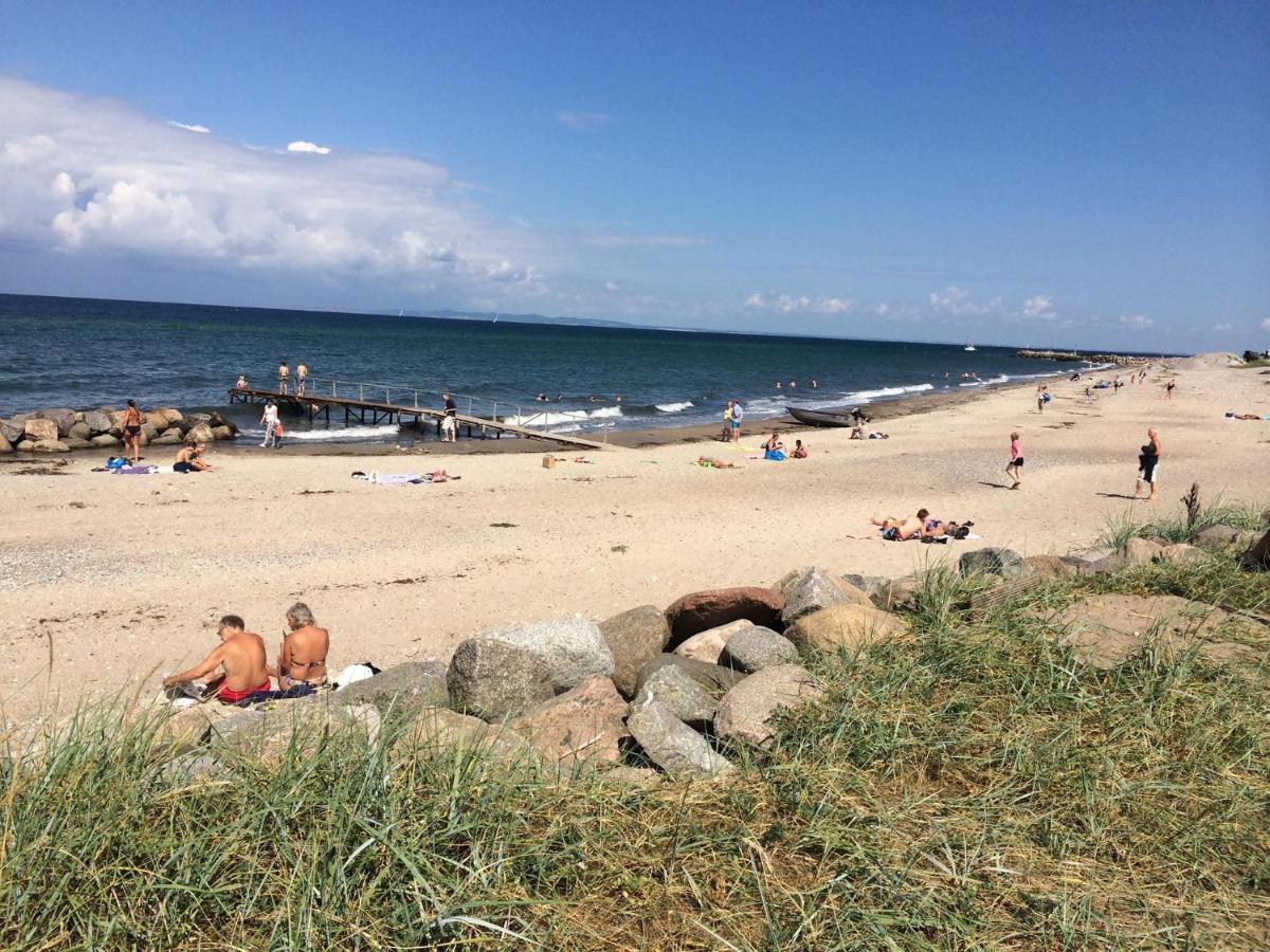 Hotel Gilleleje Strand Bagian luar foto